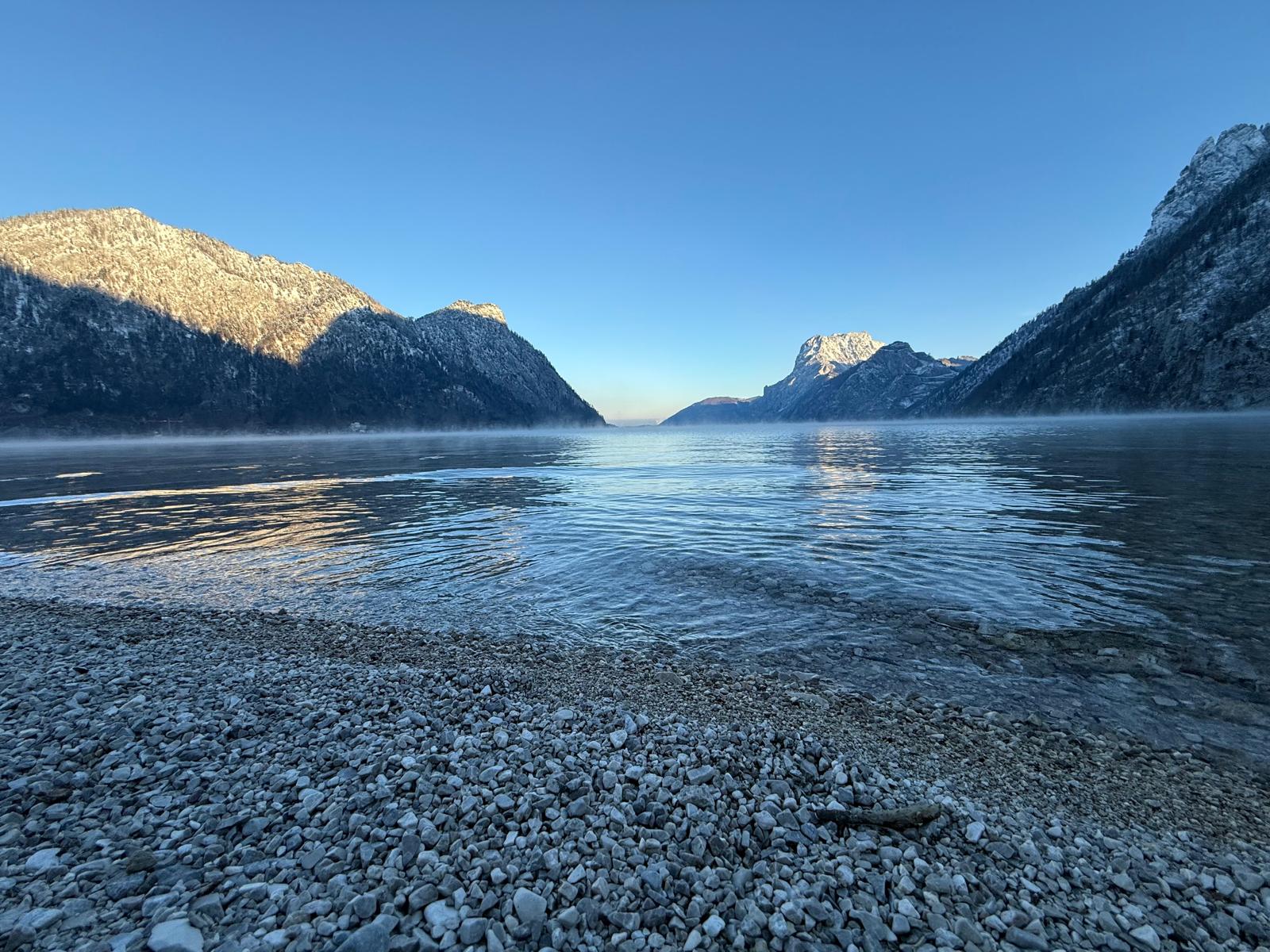 Winterausblick-am-Traunsee-nur-1-Gehminute-vom-FerienhausTraunseeStrand-entfernt